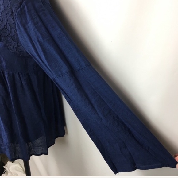 •LAST ONE• Como Vintage Cross Neckline Blouse - Picture 4 of 7